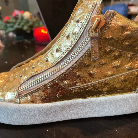 Giuseppe Zanotti Gold Leather Ostrich Detail Double Zip Sneaker 39 - Picture 4 of 5